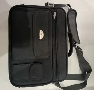 Bolsa Maletín Portátil Alexander Milano Negra