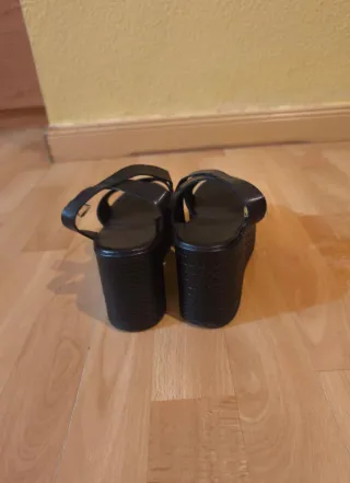 Sandalias negras plataforma