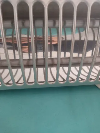 Estufa eléctrica plateada