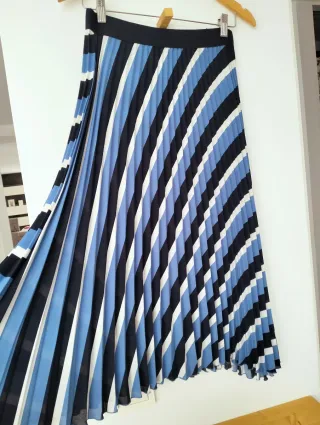 Falda plisada larga rayas azules