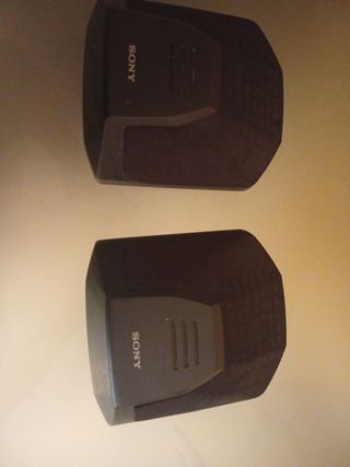 Altavoces Sony Negros modelo SS-SR991 pareja