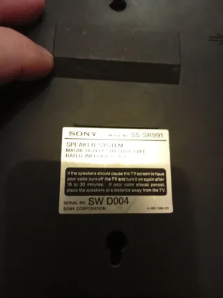 Altavoces Sony Negros modelo SS-SR991 pareja