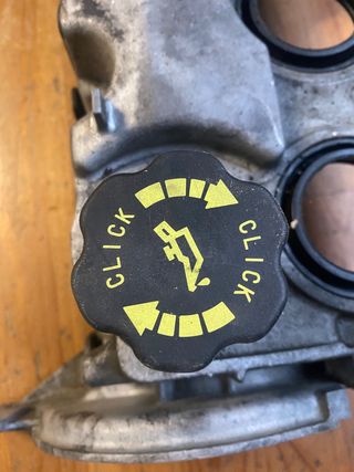 Tapa balancines Mazda  Motor 2.0 RF