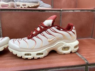 Nike TN Air Max Plus Sail Team Red (W)