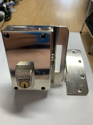 Cerradura AZBE 100 DHN Derecha