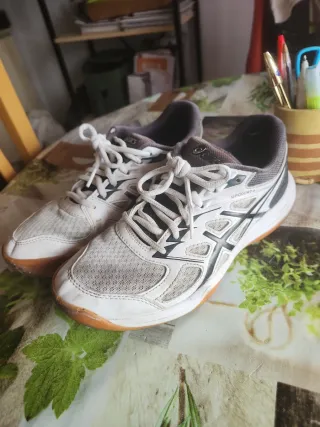 Deportivas Asics UPCOURT 4 Gris/Blanco