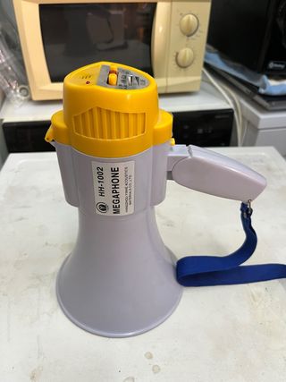 Megáfono HH-1002