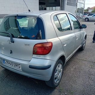 Toyota Yaris 2005