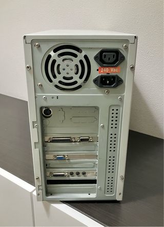 PC antiguo AT Pentium 166 MMX MSDOS sonido ISA 