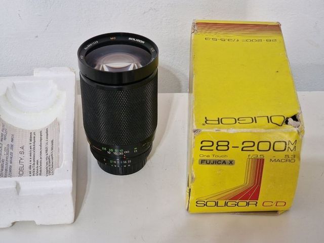 Objetivo soligor 28-200