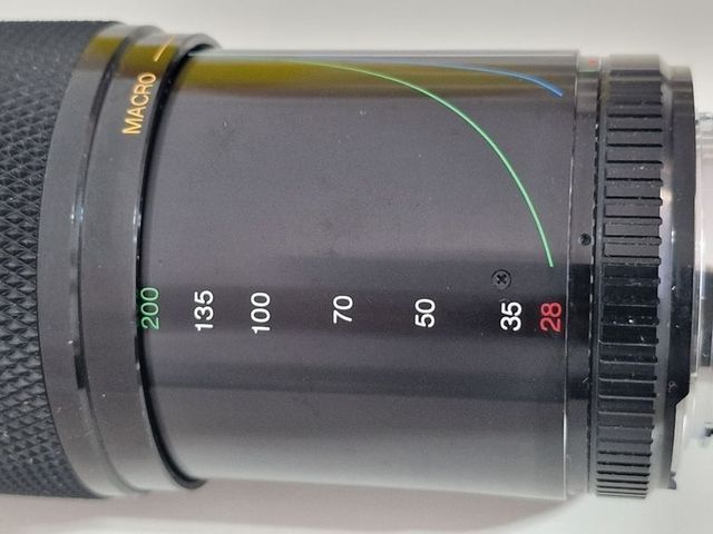 Objetivo soligor 28-200