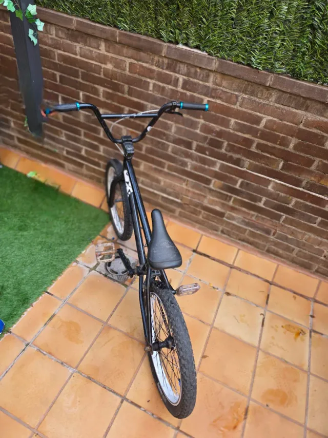 Bicicleta BMX Monty Negra