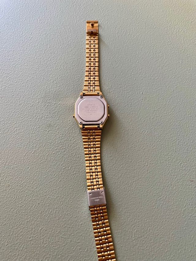 Reloj Casio Digital Dorado