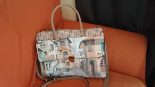 Bolso documentos Parfois estampado pueblo