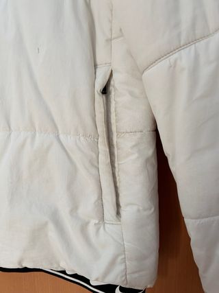 Abrigo Nike acolchado blanco