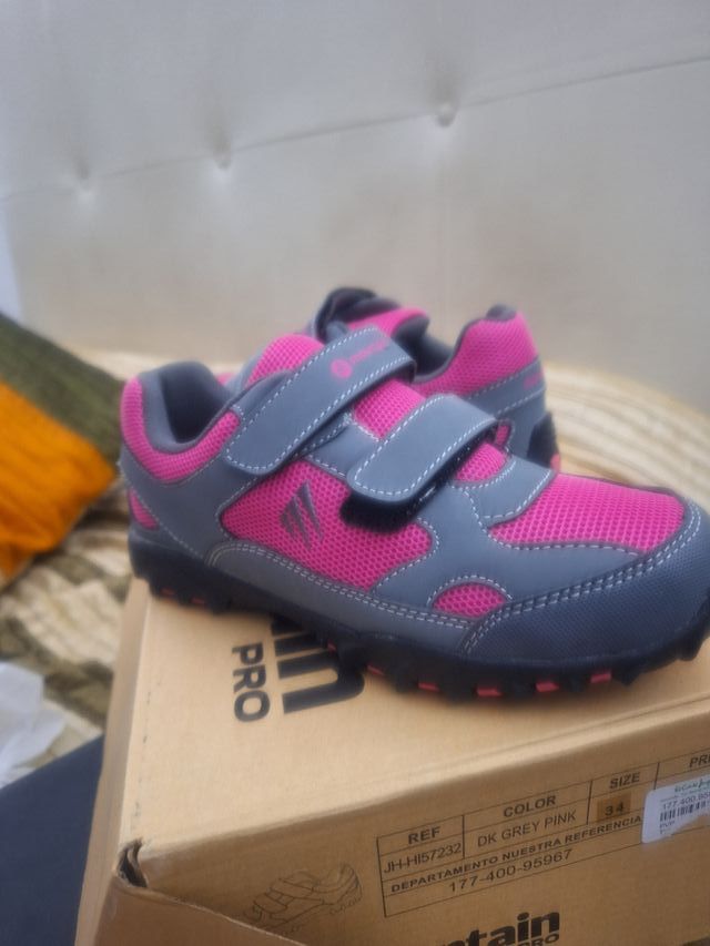 Zapatos Mountain Pro gris y rosa