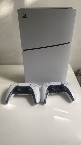 PlayStation 5 (PS5) con poco uso de disco con caja