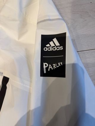 K-Way Adidas Parley Bianco con Cappuccio