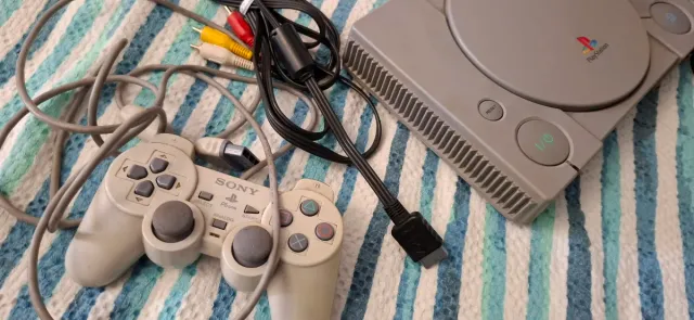 Ps1 - PlayStation 1 - Sony Grigia Completa + gioco