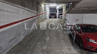 Garaje en venta en Fondo en Santa Coloma de Gramanet