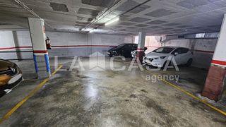 Garaje en venta en Fondo en Santa Coloma de Gramanet