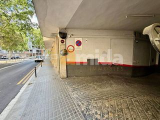Garaje en venta en Centre en Sabadell