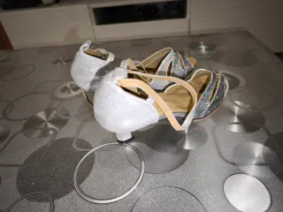 Zapatos plateados de fiesta a estrenar 