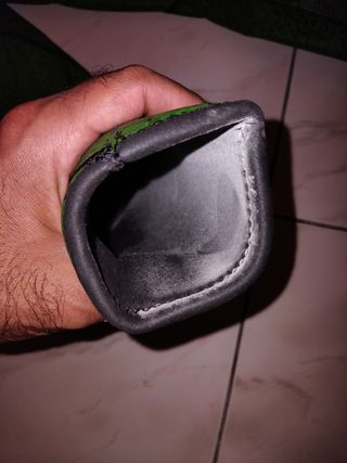 Pantaloni subacquea mimetico.