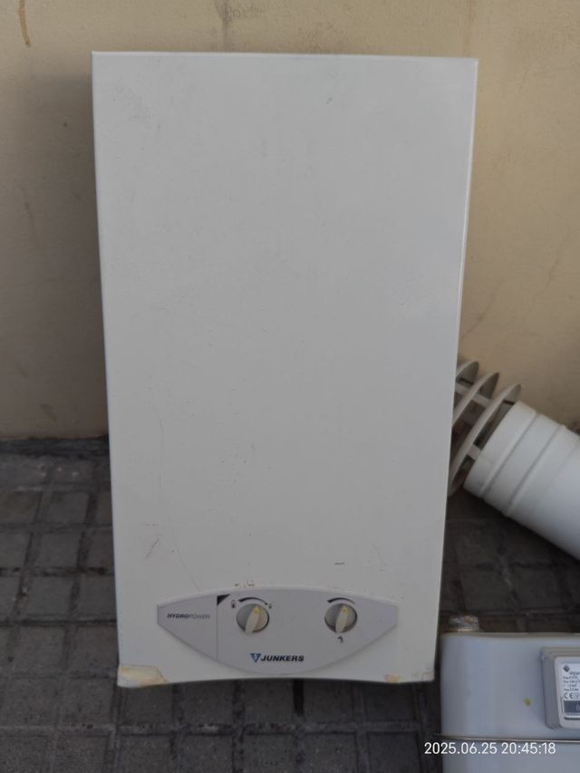 Calentador Junkers HydroPower + Tubos