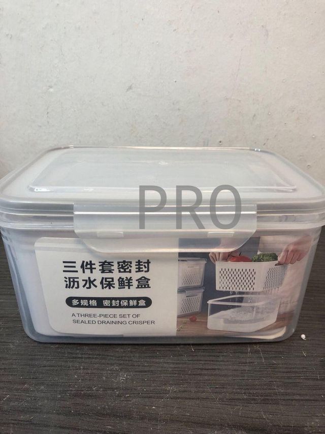 Contenedor de plástico 