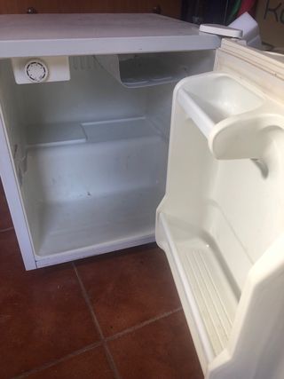 Frigorífico pequeño Daewoo