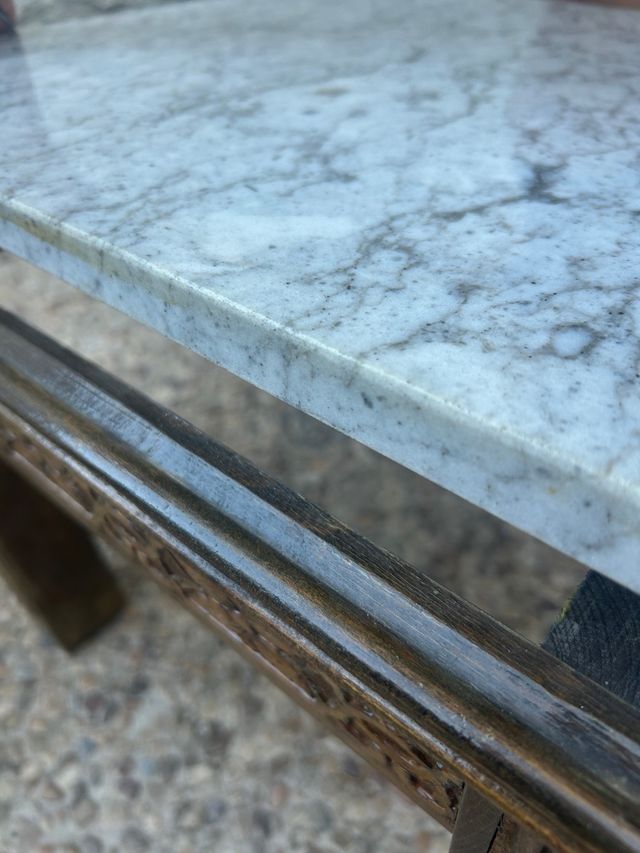 Juego de 2 mesas de mármol y madera