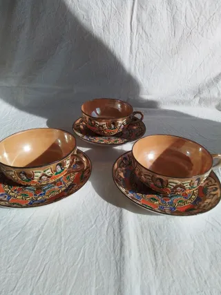 Set di tazze da tè antiche in porcellana