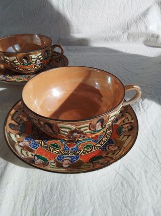 Set di tazze da tè antiche in porcellana