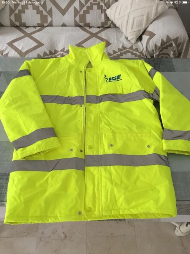 Abrigo de trabajo amarillo acsúr