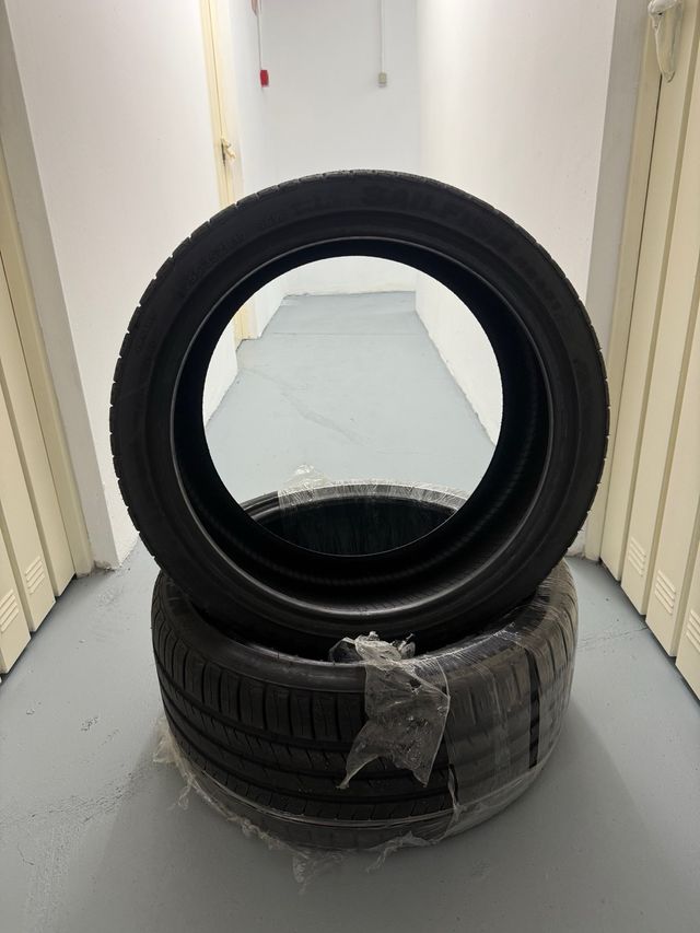 Neumáticos 255/35/19 96W Nuevos