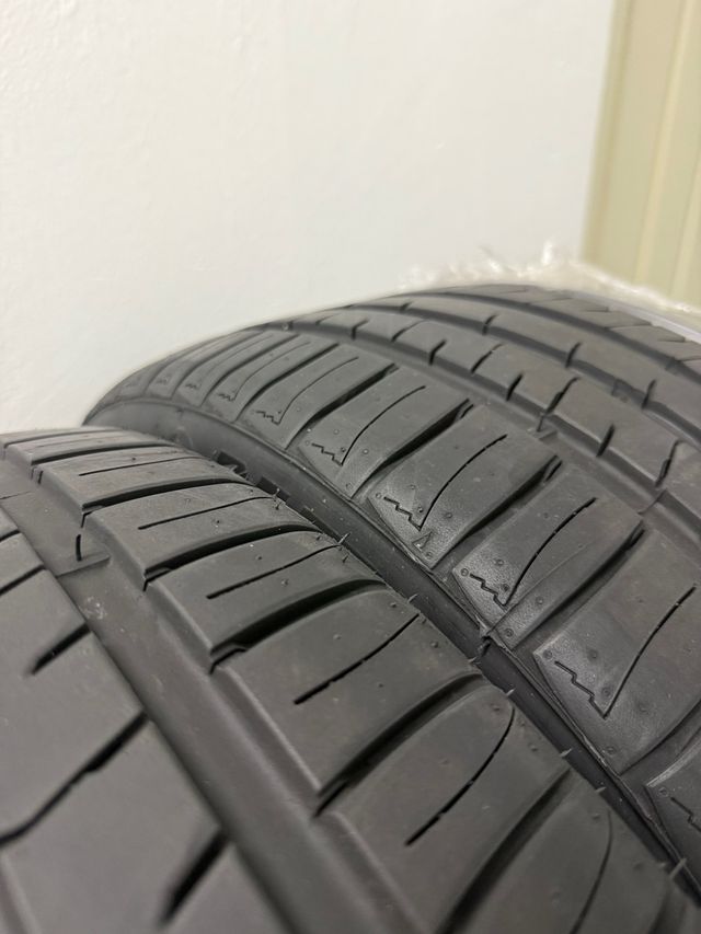 Neumáticos 255/35/19 96W Nuevos