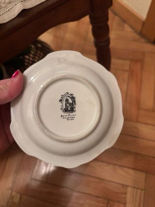 Plato cenicero de porcelana decorado