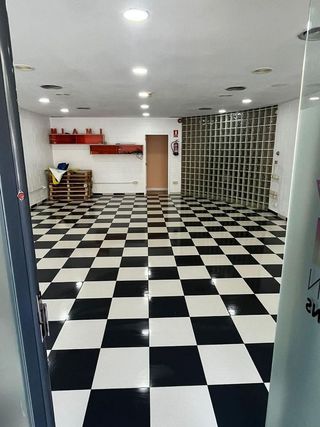 Nave industrial en venta en Montigalà -Sant Crist en Badalona