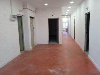 Nave industrial en venta en Montigalà -Sant Crist en Badalona
