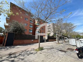 Garaje en venta en Can Mates - Volpelleres en Sant Cugat del Vallès