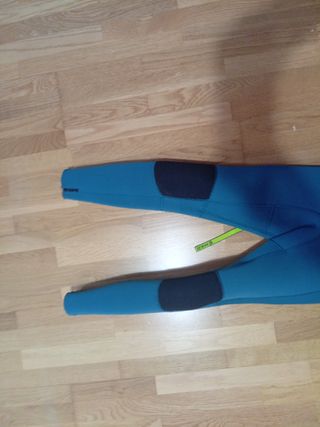 Neopreno Olaian 4/3 con mancha