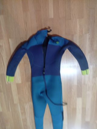 Neopreno Olaian 4/3 con mancha