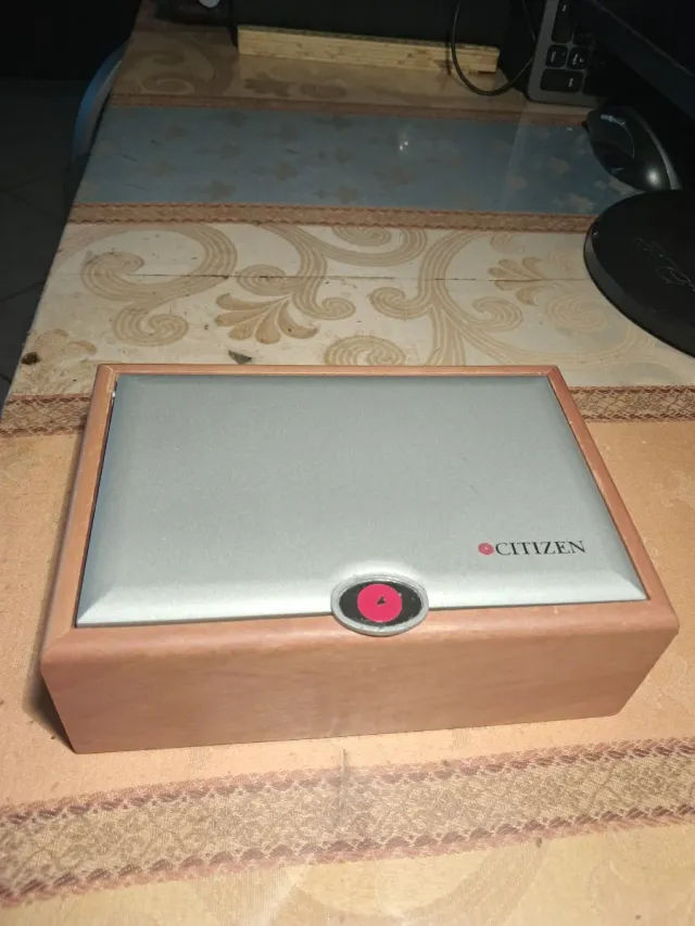 Scatola porta orologio Citizen in legno