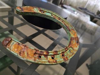 Herradura antigua oxidada 3D