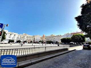 Local comercial en venta en Centro Histórico - Plaza España en Cádiz