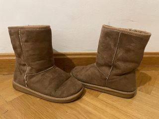 Botas tipo UGG marrones