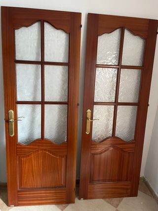 Puerta interior madera con cristal