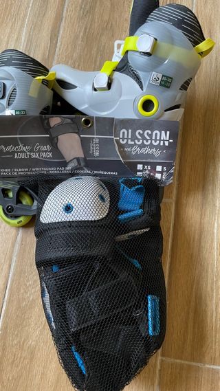 Patines 4 Ruedas Niño + Protectores Talla 30-32