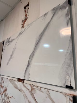 Porcelánico mármol gris 60x120 brillo